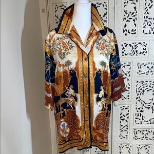 GIANNA Woman button-Up Shirt in black , rust  & White

Versace